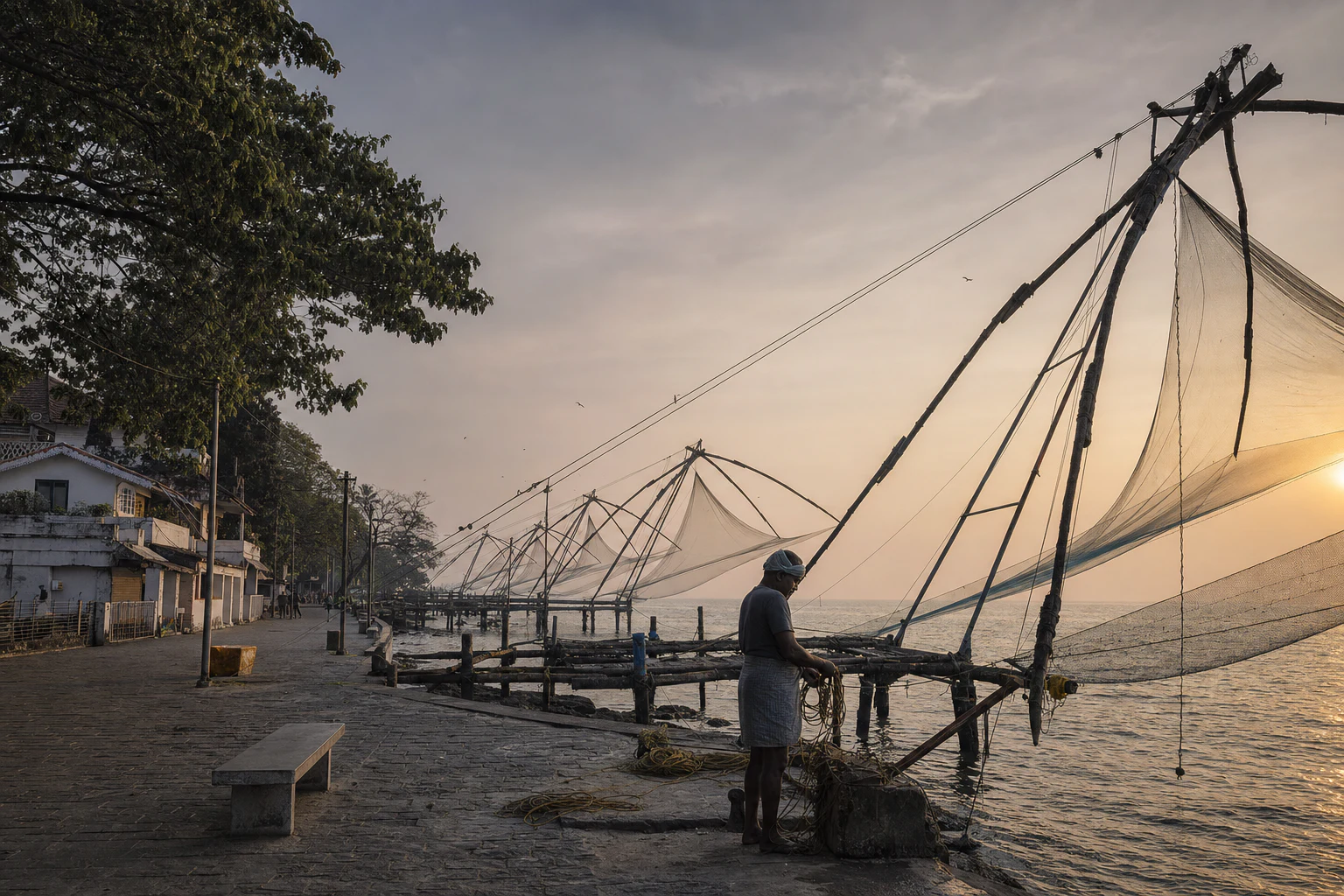 Китайские рыболовные сети Fort Kochi на закате
